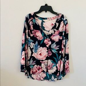 Floral Pattern Top 🌺🌸